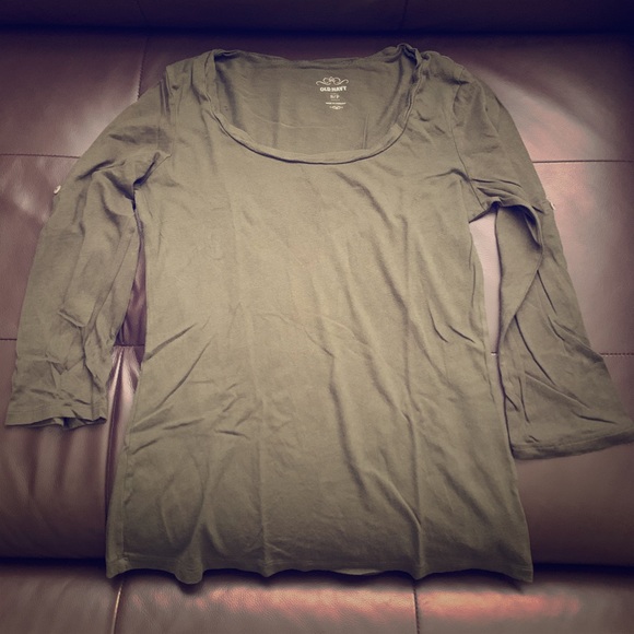 Olive Green 3/4 Sleeve with Button Detail - Picture 1 of 3